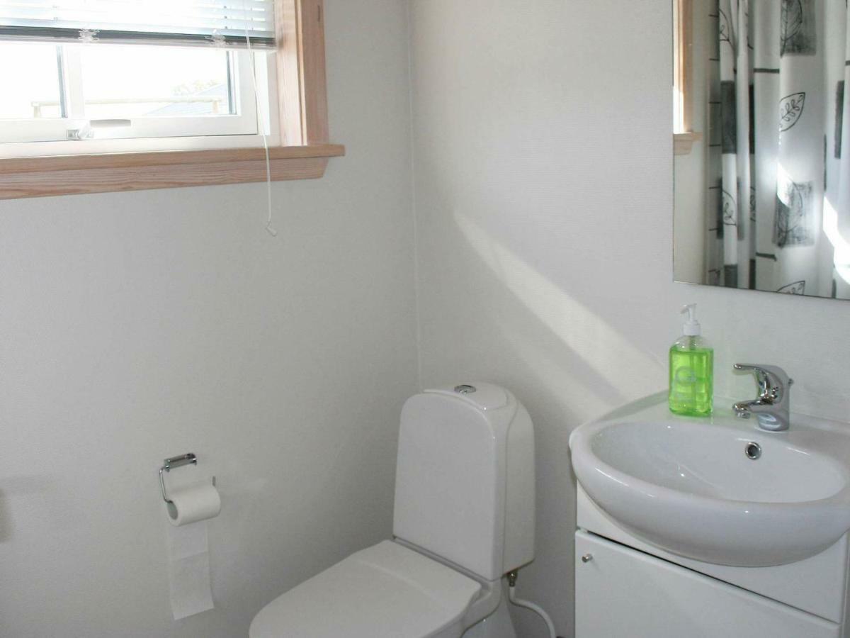 6 Person Holiday Home In Gudhjem Esterno foto