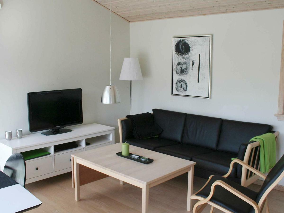 6 Person Holiday Home In Gudhjem Esterno foto